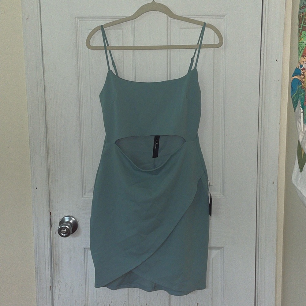 NWT Lulu’s- Cut Out Dress